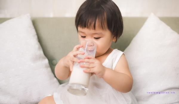 Top 11 sản phẩm sữa bột pha sẵn cho bé 1 tuổi đáng mua