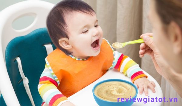 Dầu ăn sẽ giúp bé ăn ngon miệng hơn rất nhiều