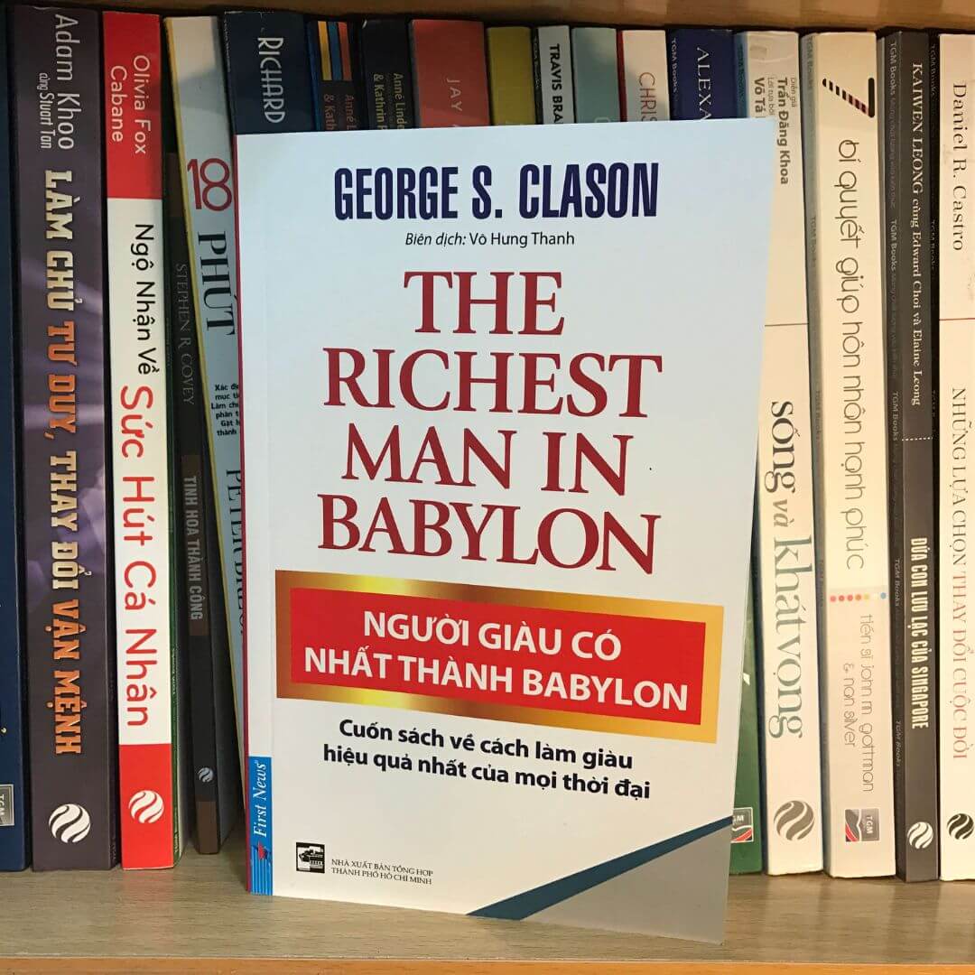 sách Người giàu có nhất Thành Babylon trên kệ